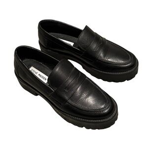 BRAND NEW Black Leather Steve Madden Loafers
